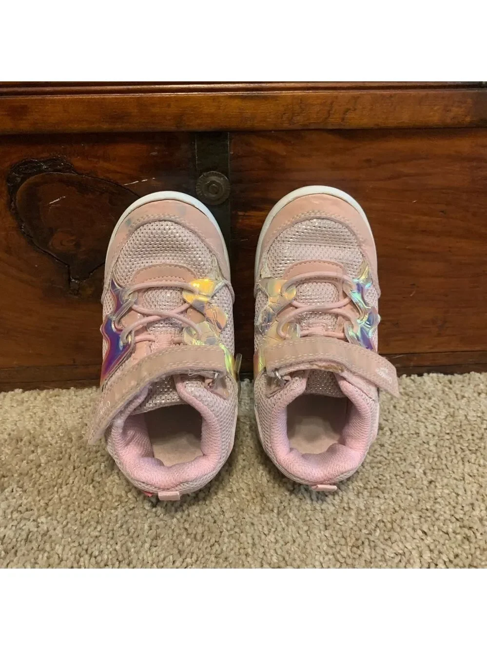 OshKosh B’gosh kids pink shiny sneakers shoes slip-on Velcro closure toddler 8